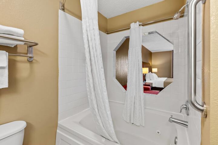 Quality Inn & Suites Seville
