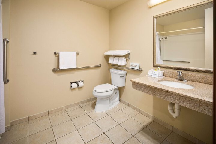 Room 16 of 24