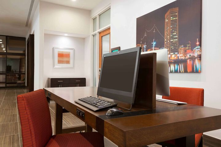 Business Center 44 of 44