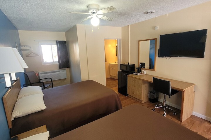 Room 15 of 44