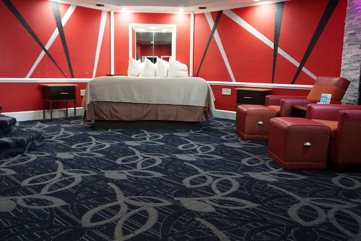 Room 25 of 73