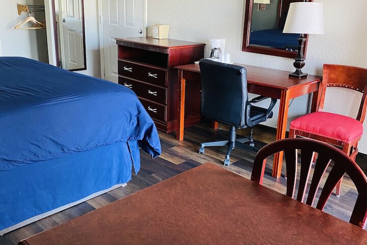 Room 27 of 31