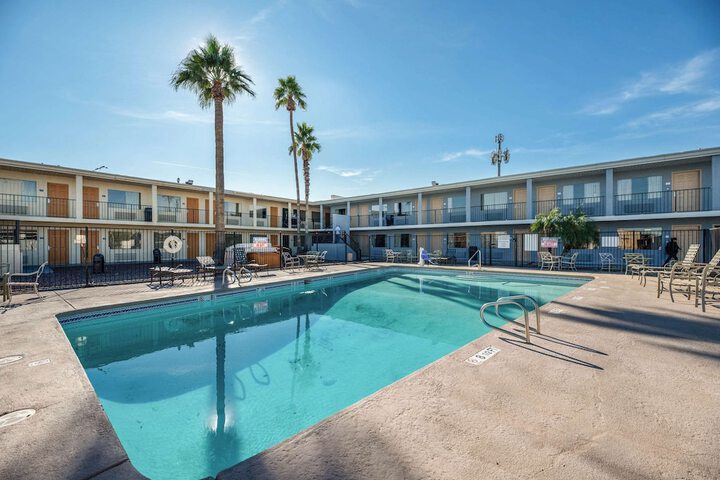 Pool 5 of 26