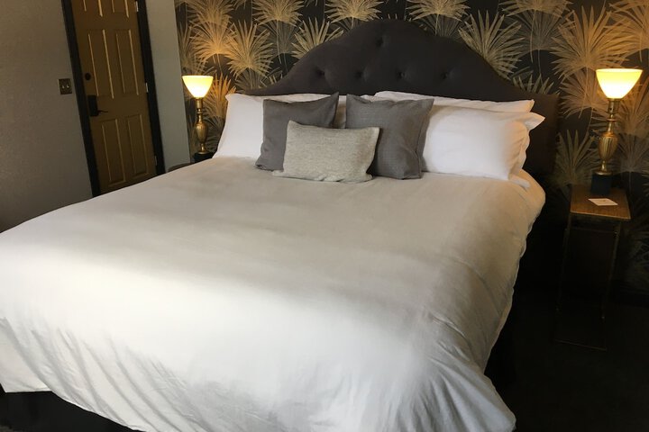 Room 32 of 92