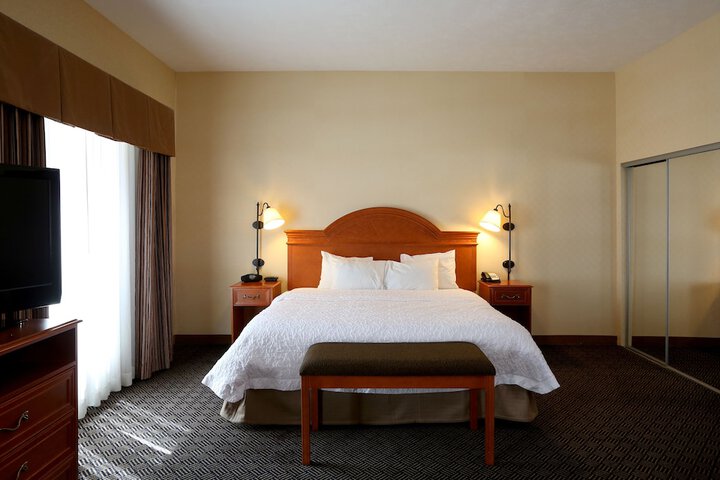 Room 28 of 71