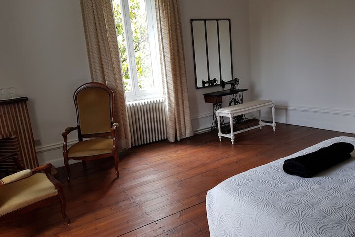 Room 10 of 60