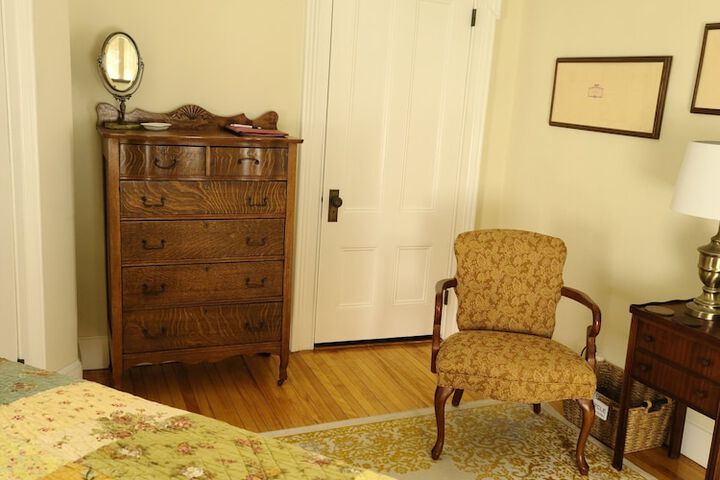 Room 28 of 48