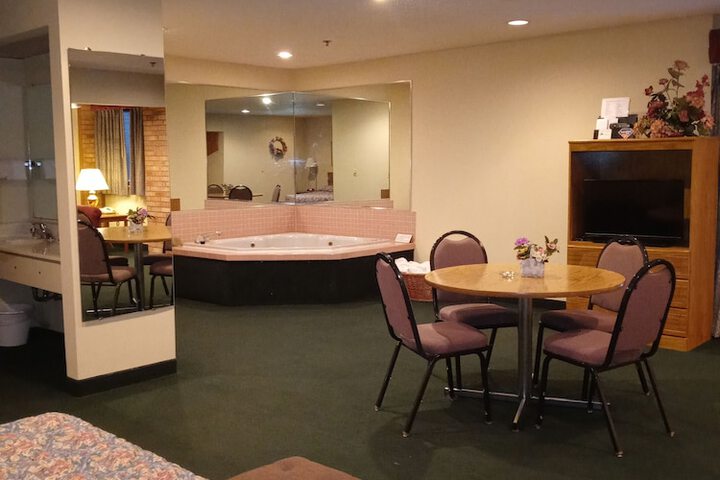 Room 27 of 30