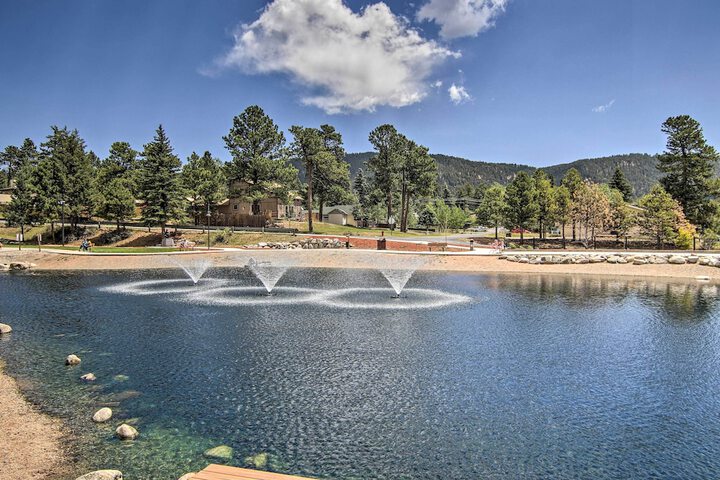 Mountain Cabin Walk to Dining / memorial Park!