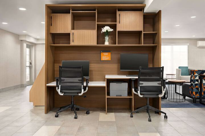 Business Center 32 of 32