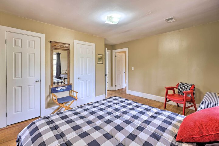 Charming Gadsden Home w / Golf Course Views!