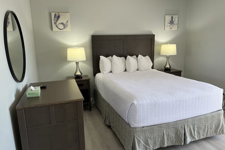 Marco Island Lakeside Inn