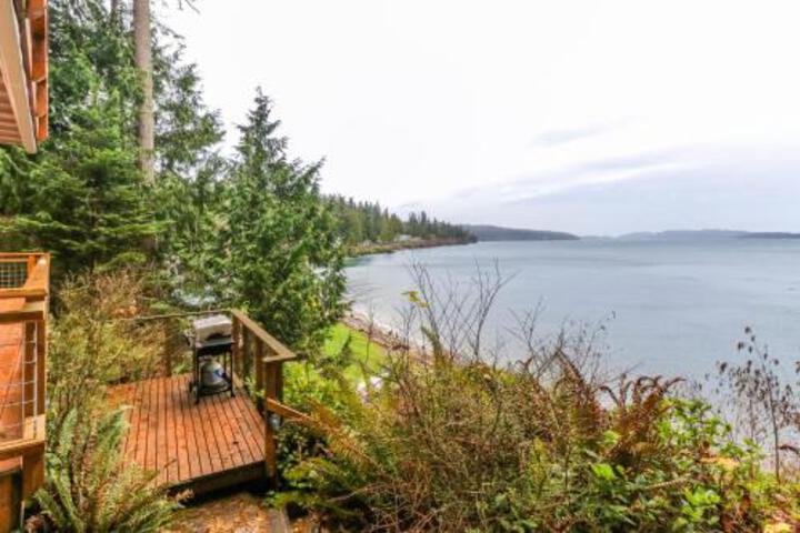 The Cabin at Oak Bay