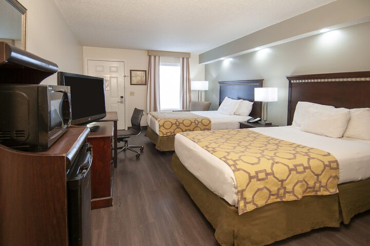 Room 15 of 32