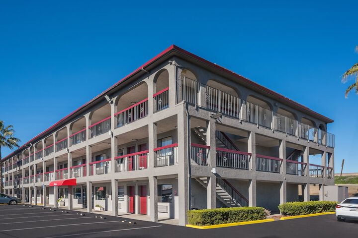 Hotel 6 of 38