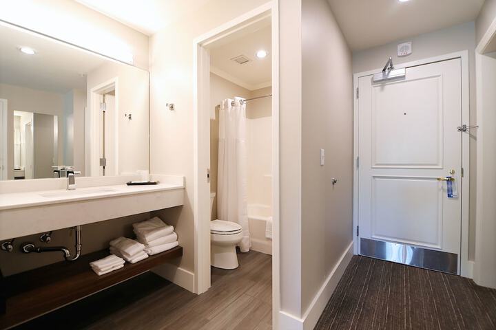 Room 7 of 20