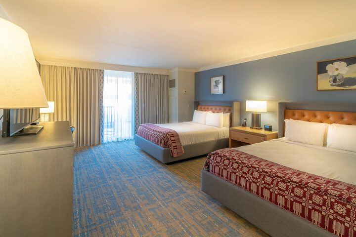 Williamsburg Lodge Autograph Collection