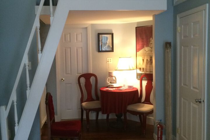 Room 171 of 238