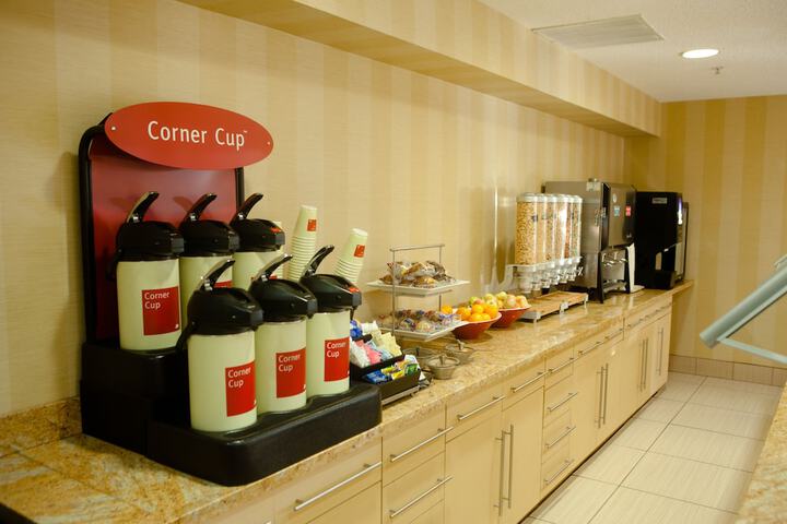Breakfast/Coffee Service 26 of 33