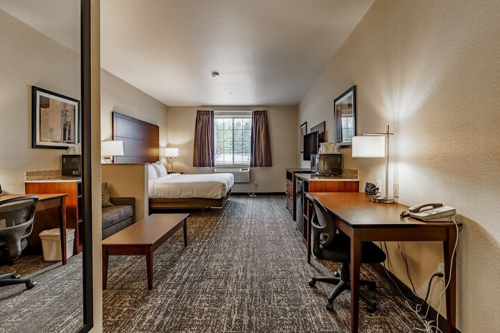 Room 33 of 46