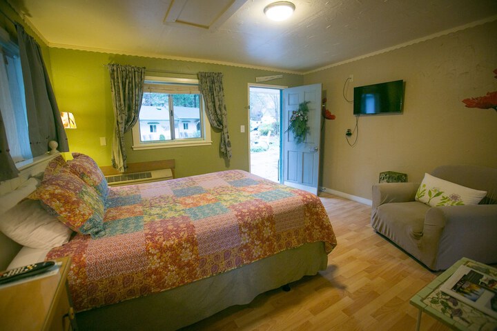 Room 85 of 236