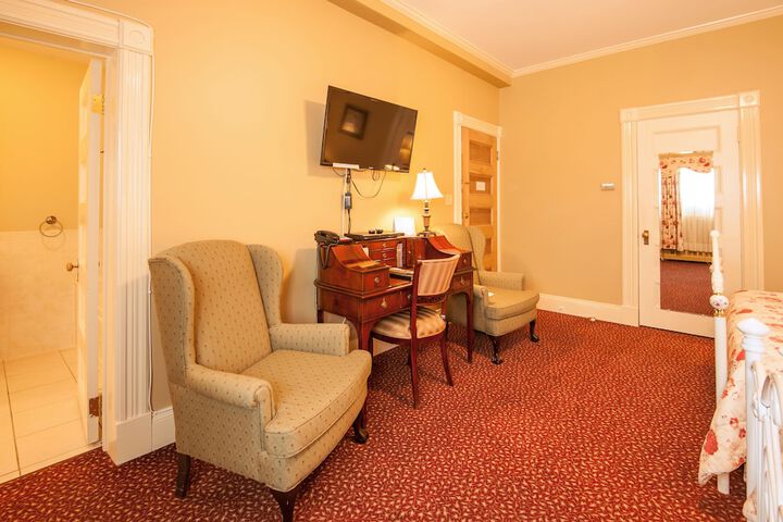 Room 33 of 68