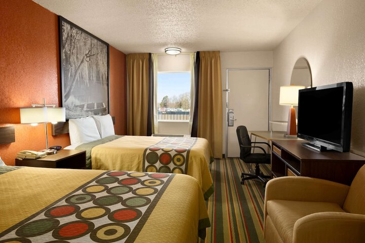 Room 9 of 20