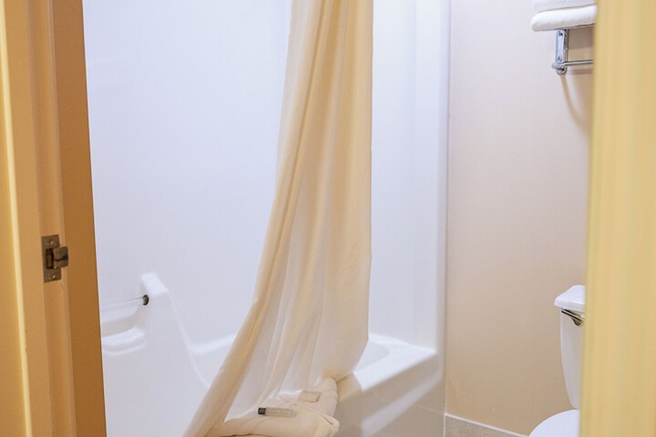 Savanna Inn & Suites