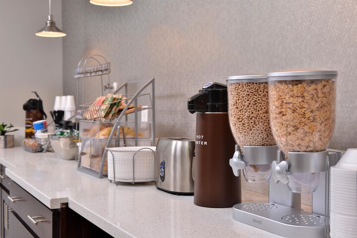 Breakfast/Coffee Service 27 of 28
