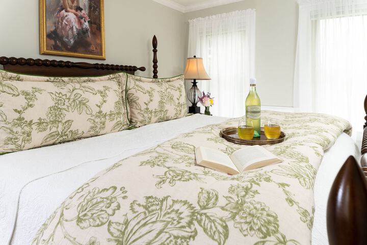 1802 House Bed and Breakfast