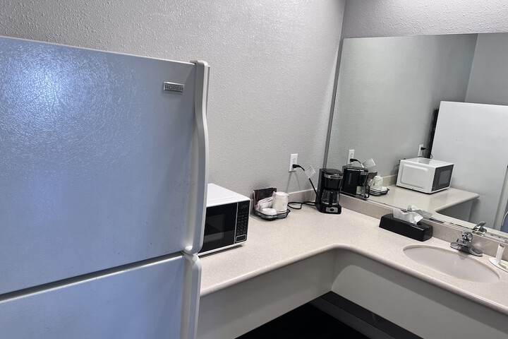 Room 18 of 34
