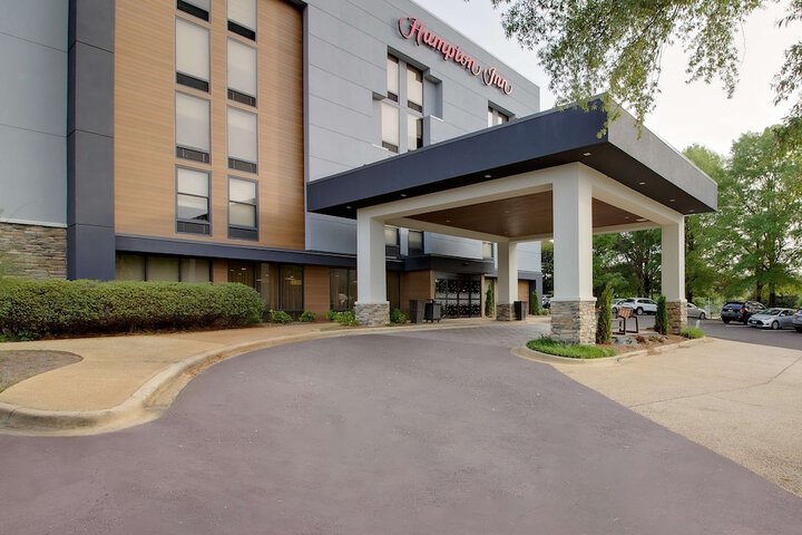Hotel 5 of 69