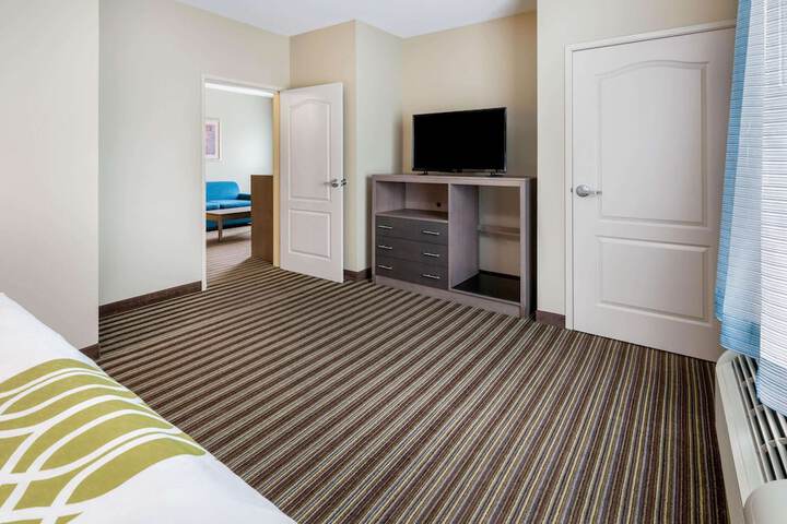 Room 30 of 37