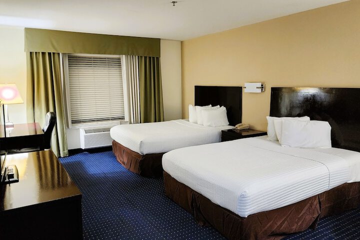 Room 20 of 33