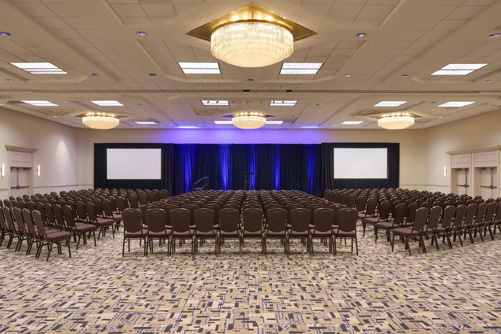 Sheraton Pittsburgh Hotel at Station Square