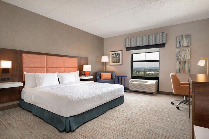 Hampton Inn & Suites Wilkes-Barre / Scranton