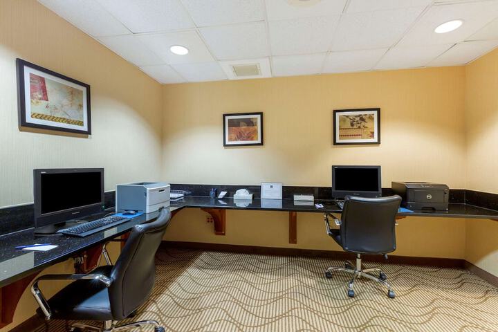 Business Center 45 of 46