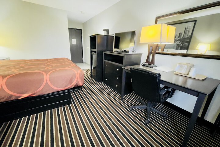 Room 16 of 65