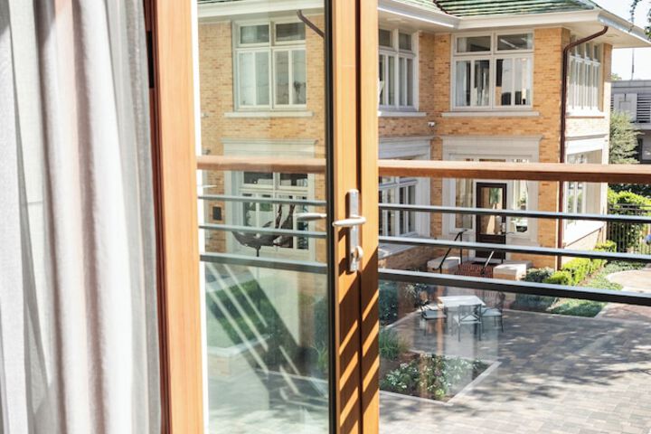 Hotel Exterior 120 of 123