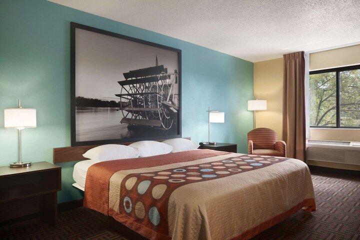 Room 18 of 26