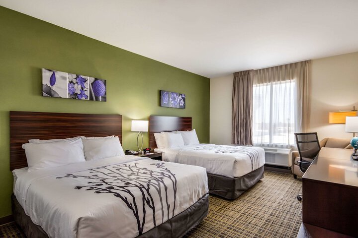 Room 33 of 63