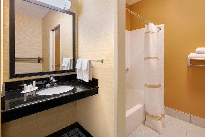 Room 16 of 21