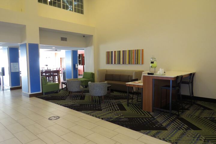 Hotel 10 of 67