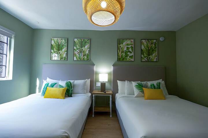 Room 14 of 37