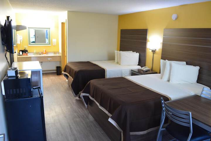 Room 17 of 49