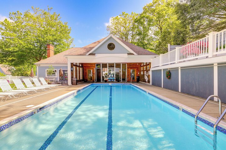 Norwich Vacation Rental w / Golf Course Views!