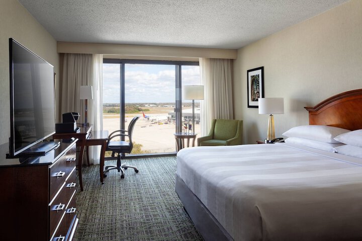 Room 21 of 52