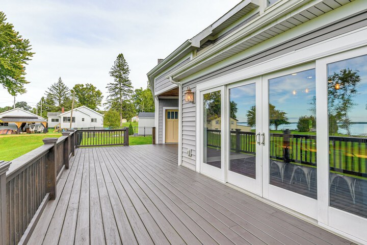 Steps From Oneida Lake: Spacious Gem w / Game Room!