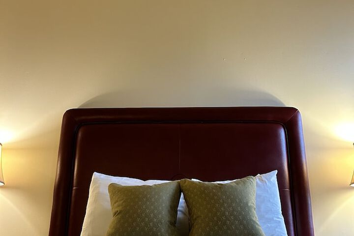 Room 15 of 128