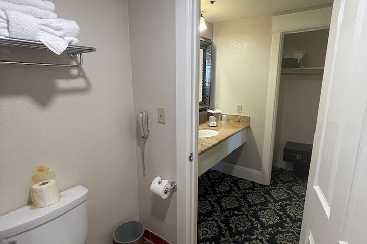 Room 31 of 75